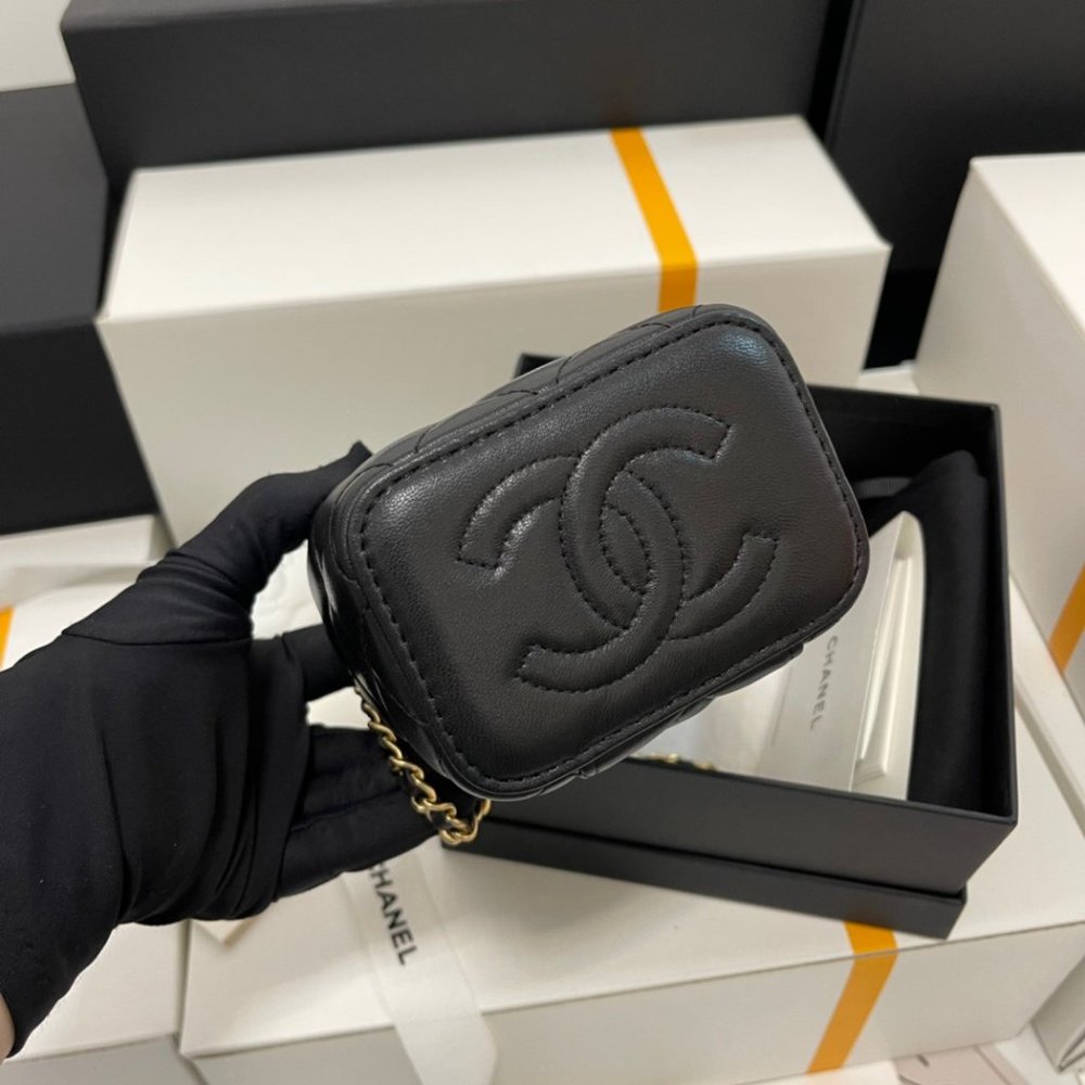 ✅CHANEL Pearl Crush Vanity Case with Chain Quilted Lambskin Mini Black - Picture 8 of 9